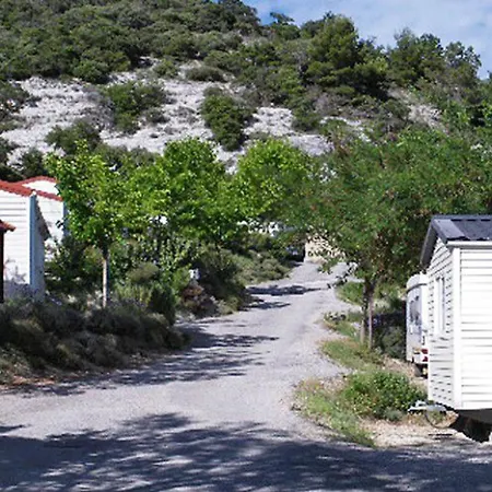 Parque de Campismo Mobil-home Confortable Avec Terrasse - Api-1-52-368 Venterol (Drome)